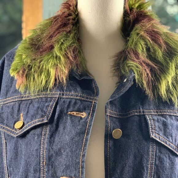 Urban Outfitters BDG Trucker Jacket w/Faux Fur - Picture 7 of 15
